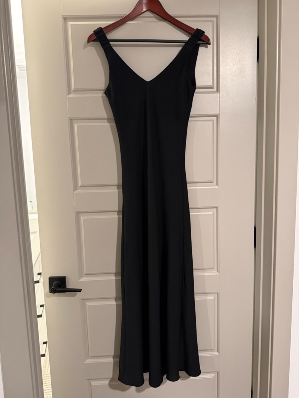 Zara Black V‑Neck Sleeveless Midi Dress Size Small Poly,,/ Cotton/Spandex. - Picture 3 of 4